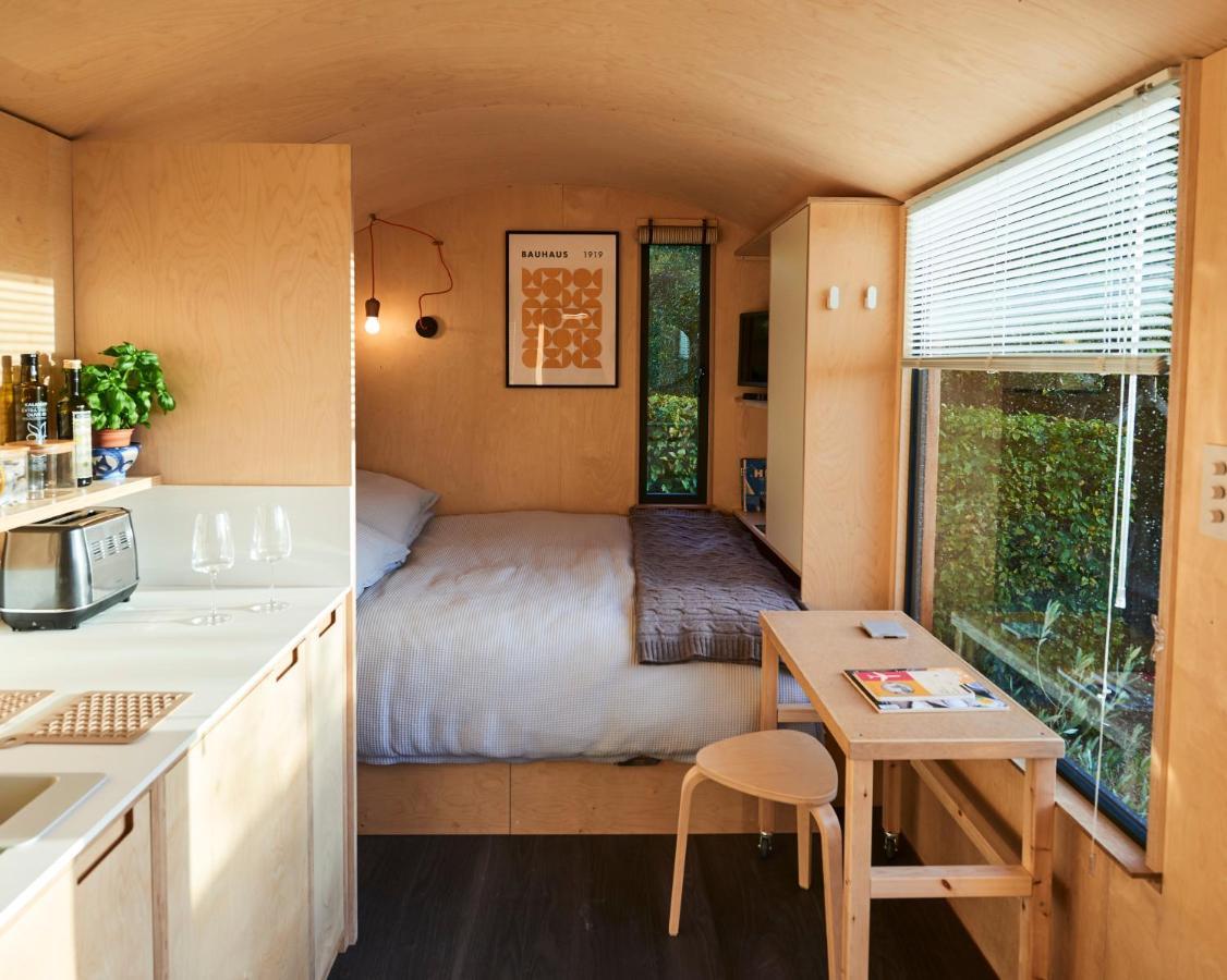 Hut64 Villa Alderbury Bagian luar foto