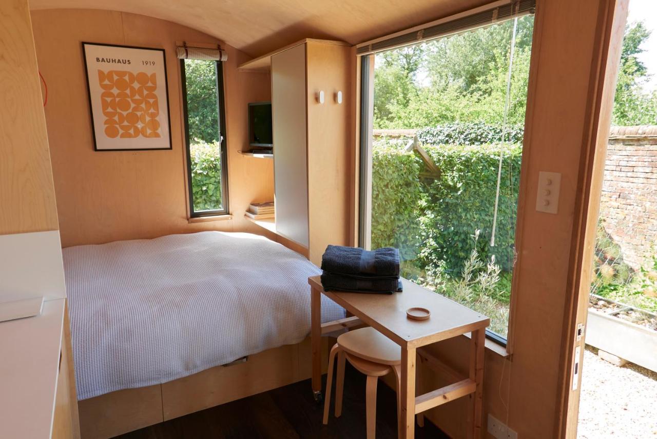 Hut64 Villa Alderbury Bagian luar foto