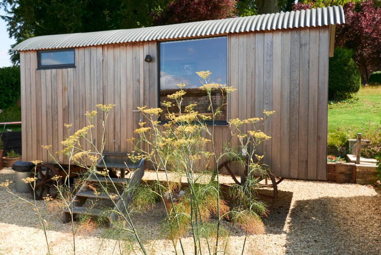 Hut64 Villa Alderbury Bagian luar foto